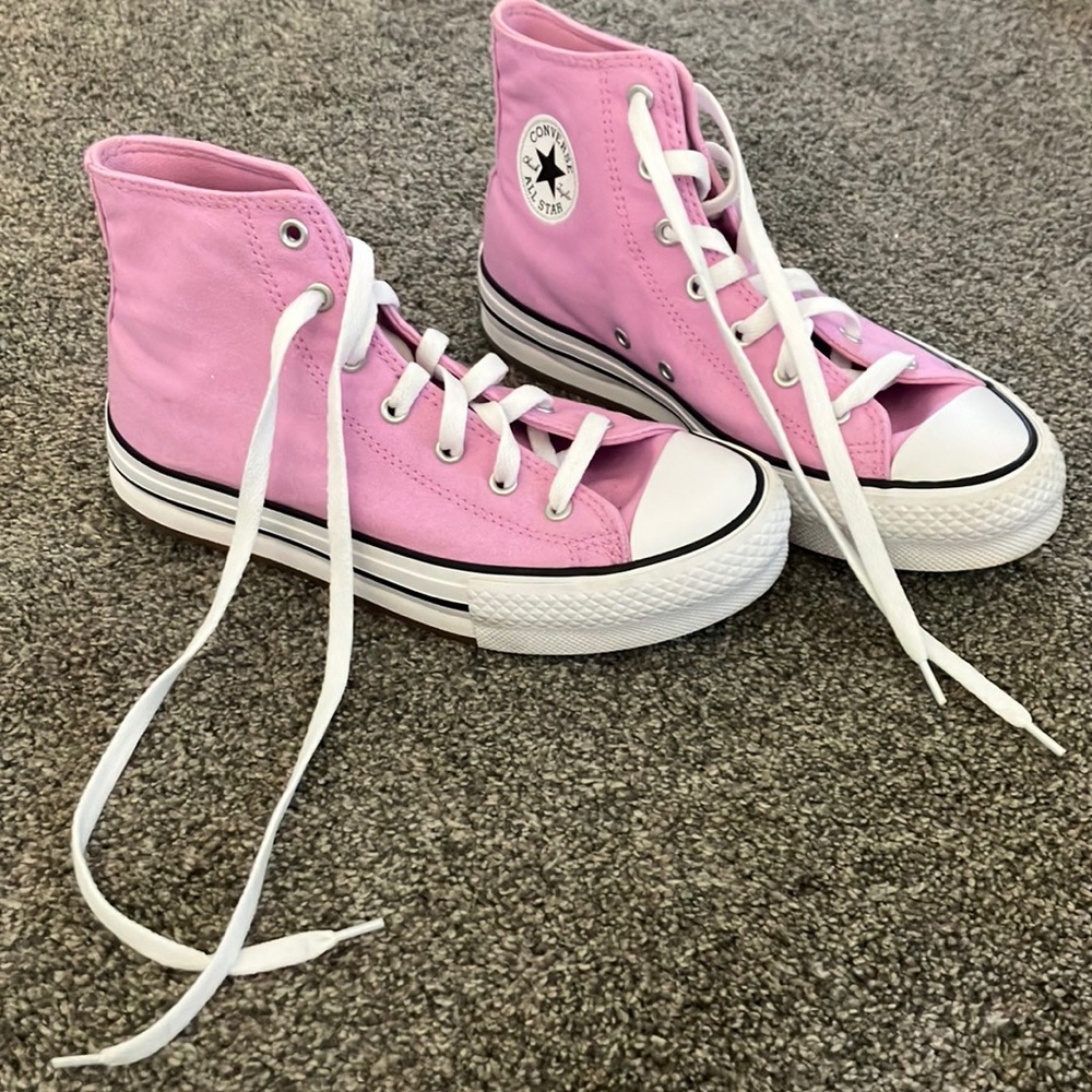 Pink converse